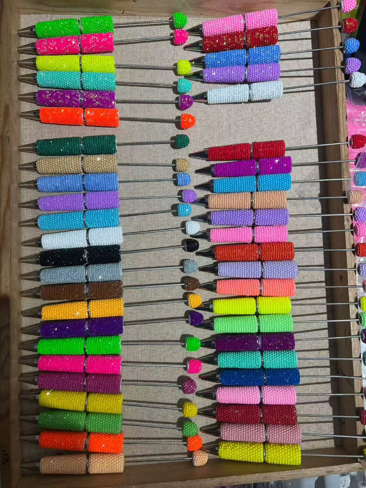 glow in the dark pens
